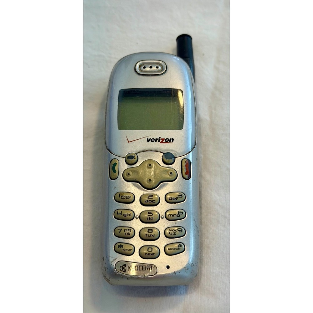 Kyocera 2325 Cellular Candybar‎ phone